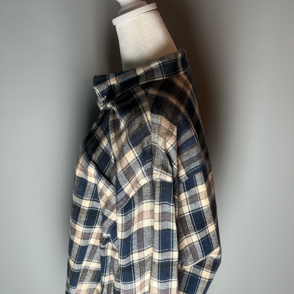 Men’s flannel shirt - Size: XXL - gently worn - Picture 3 of 8